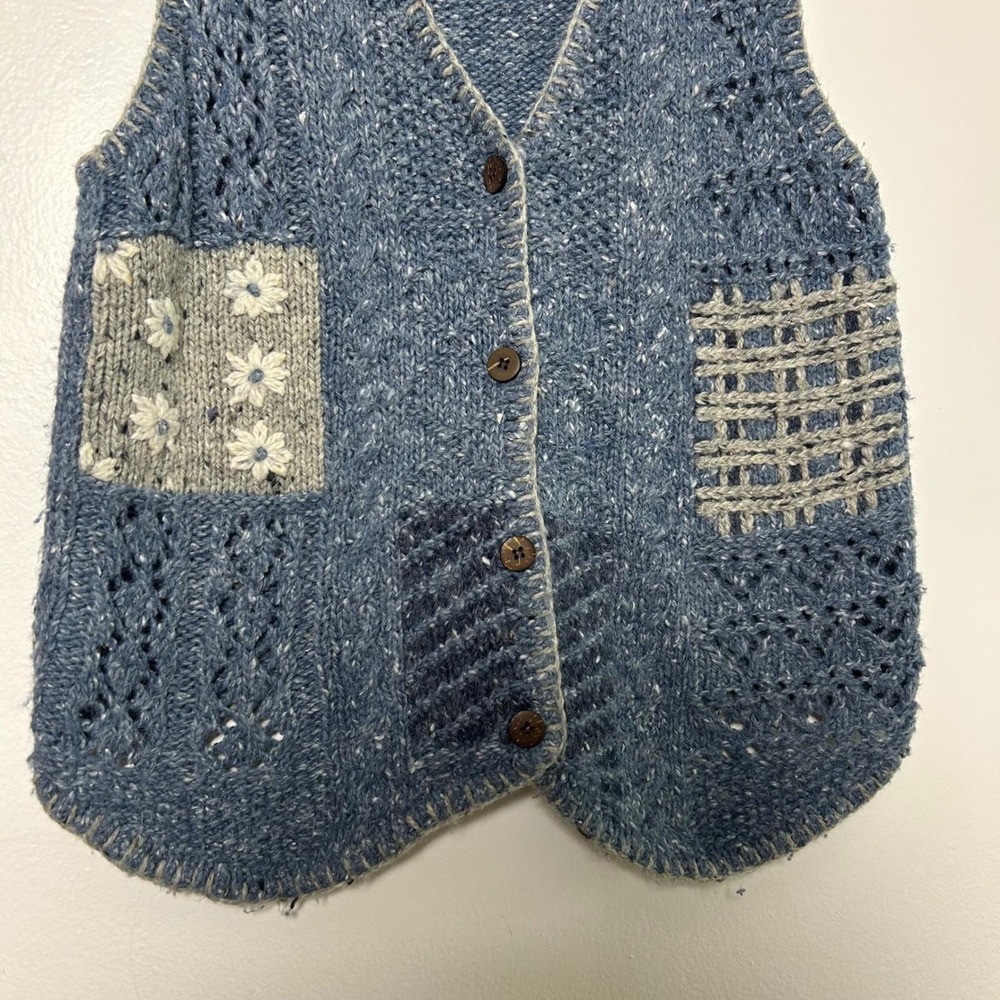 Vintage 90's/y2k blue Patchwork Daisy V-Neck Button Vest - Picture 8 of 8